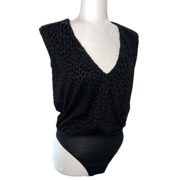 Ramy Brook Regina Velvet Animal Print Bodysuit Shoulder Pads V Neck $275 S - Picture 1 of 13